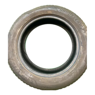 Goodyear UltraGrip Performance 3 225/55 R17 usato