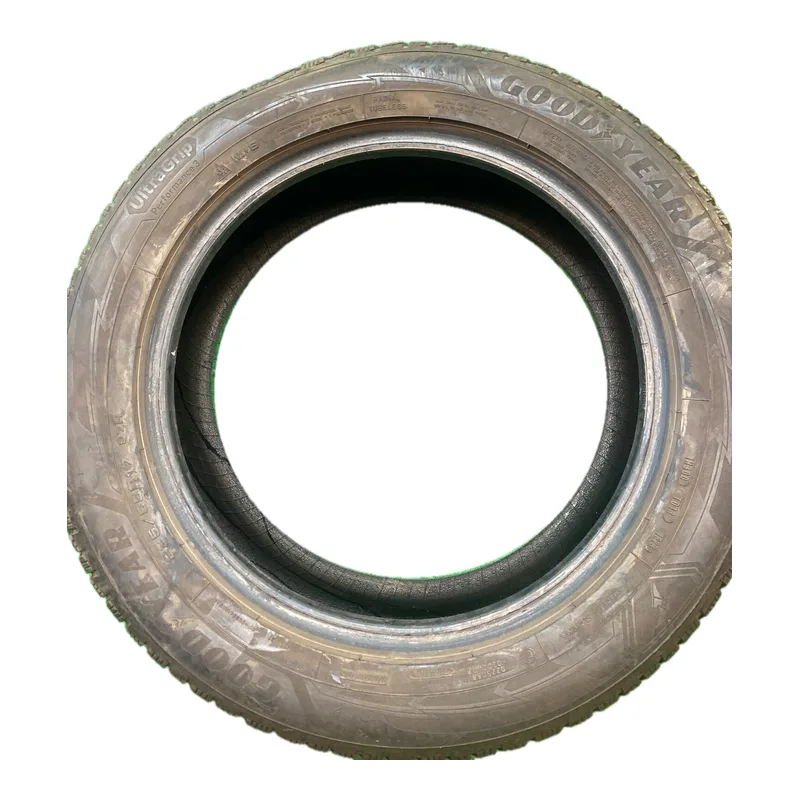 Goodyear UltraGrip Performance 3 225/55 R17 usato