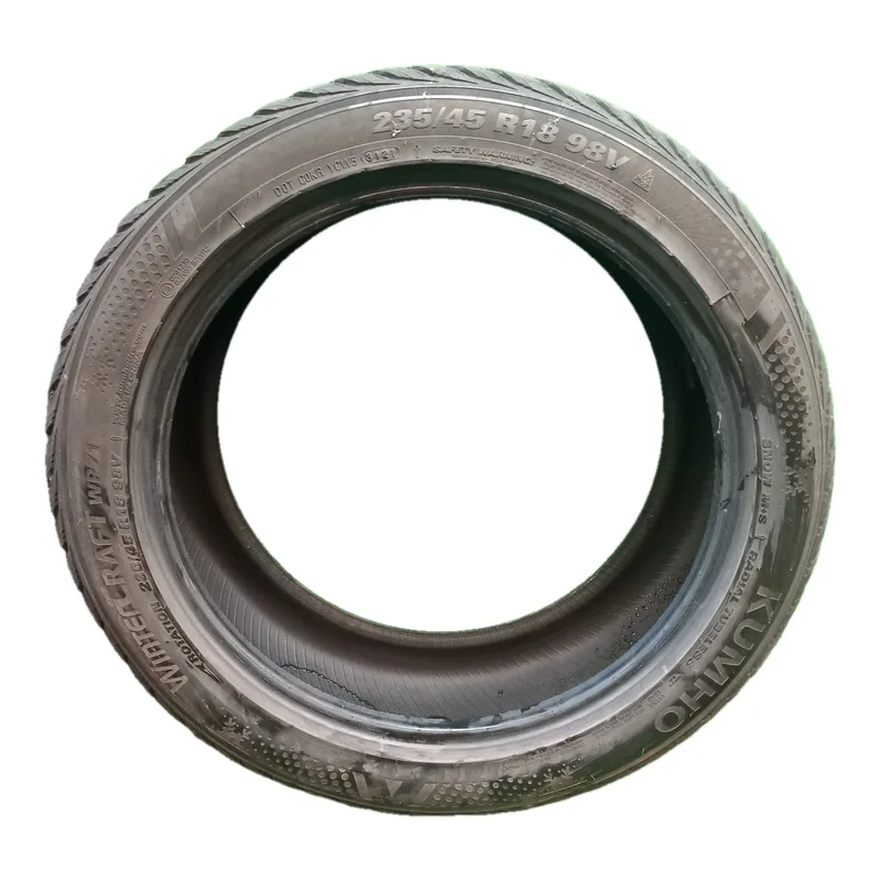 Kumho WIATECRAFT WP71 235/45 R18 98V invernale usato