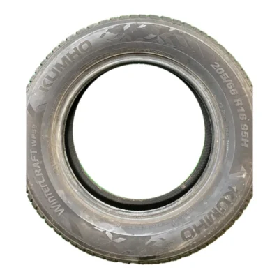 Kumho WINTERCRAFT WP52 205/65 R16 95H usato