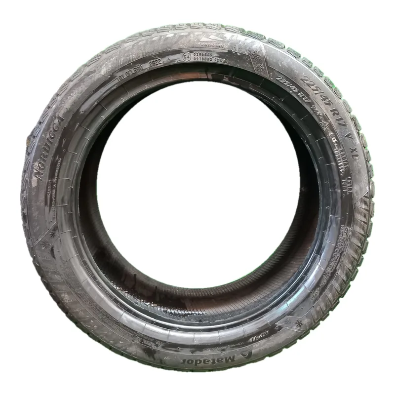 Matador Nordicca 225/45 R17 94V usato invernale