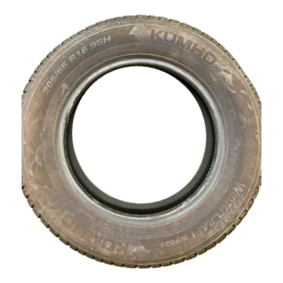 Kumho WINTERCRAFT WP52+ 205/65 R16 95H usato