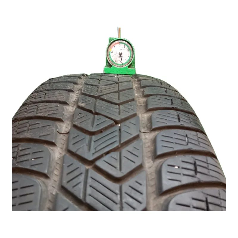 Pirelli Scorpion Winter 215/60 R17 usato 2022