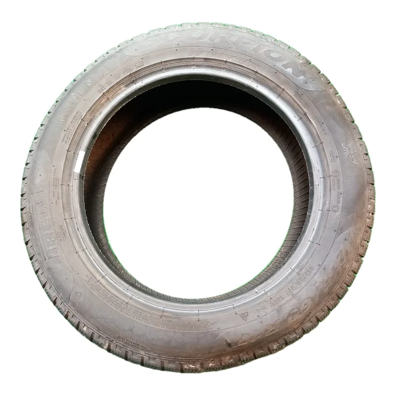 Pirelli Scorpion Winter 215/60 R17 usato 2022
