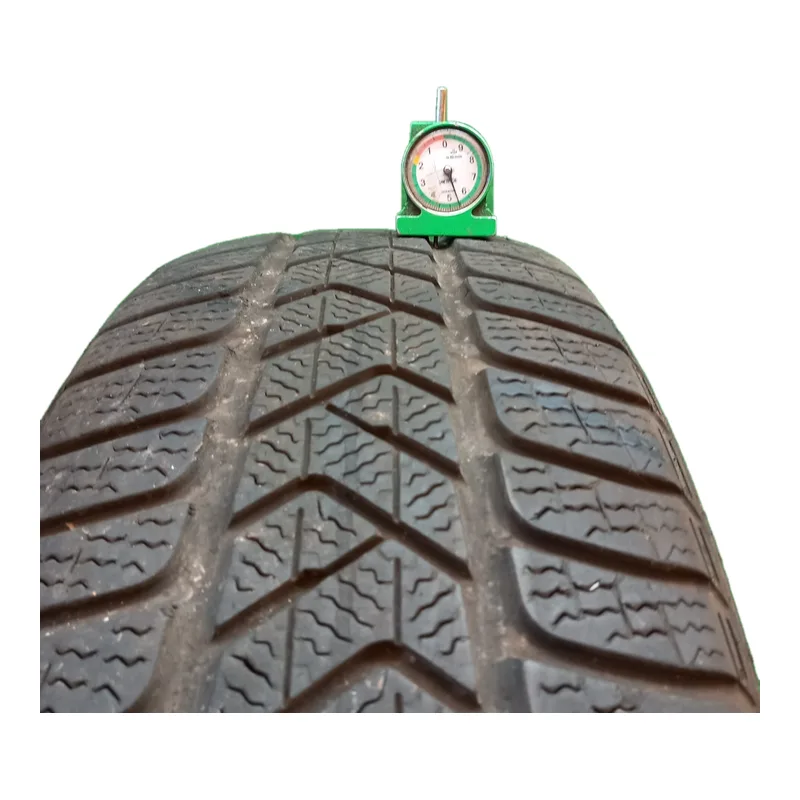 Pirelli Winter Sottozero 3 AO 225/50 R18 99H usato