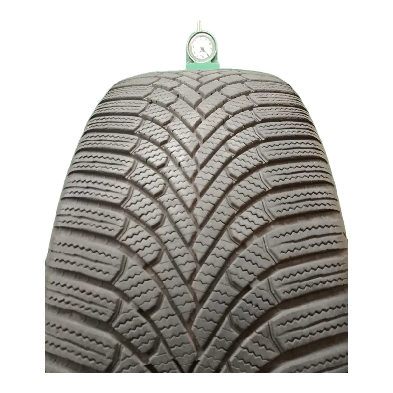 Bridgestone BLIZZAK 225/65 R17 94V usato