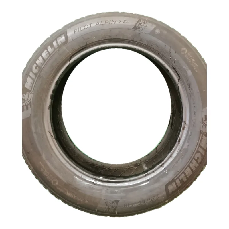 Michelin Pilot Alpin 5 ZP 225/60 R18 usato