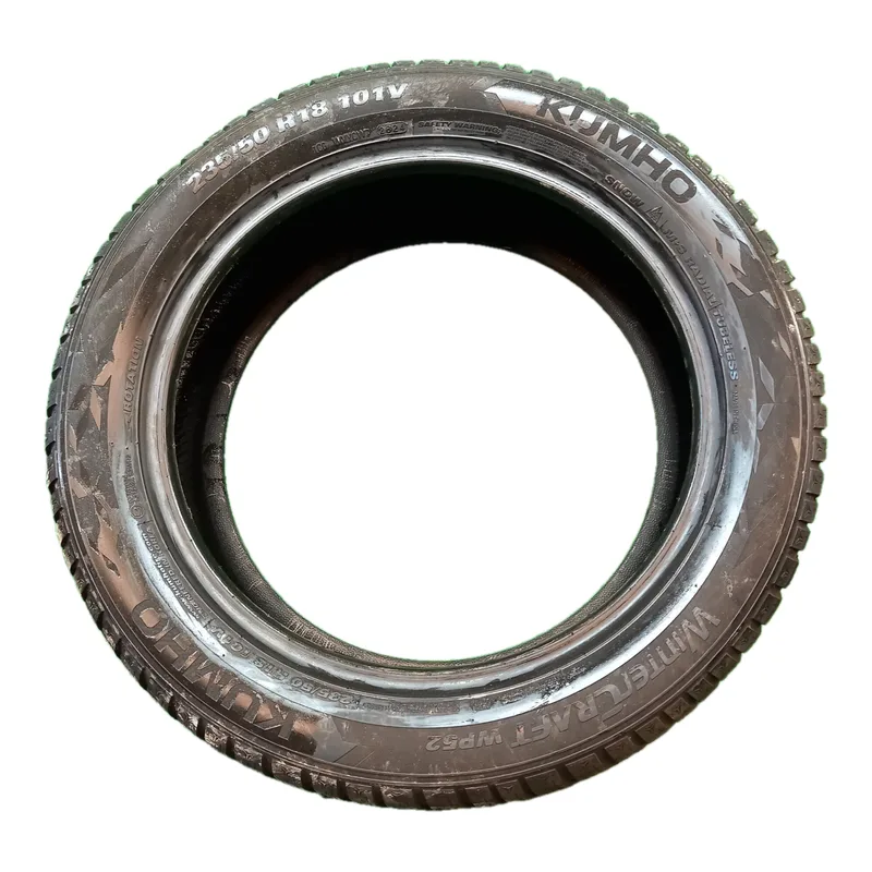 Kumho WINTERCRAFT WP52 235/50 R18 usato