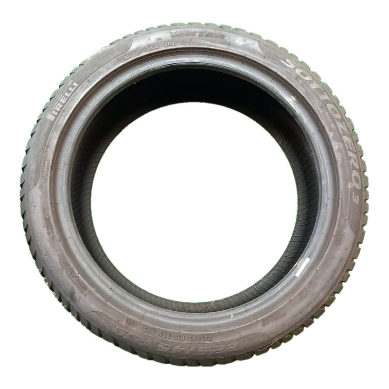 Pirelli Winter Sottozero 3 225/45 R19 96V usato