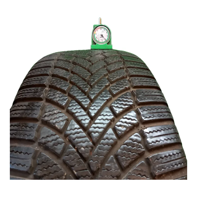 Bridgestone Blizzak LM005 225/60 R18 usato