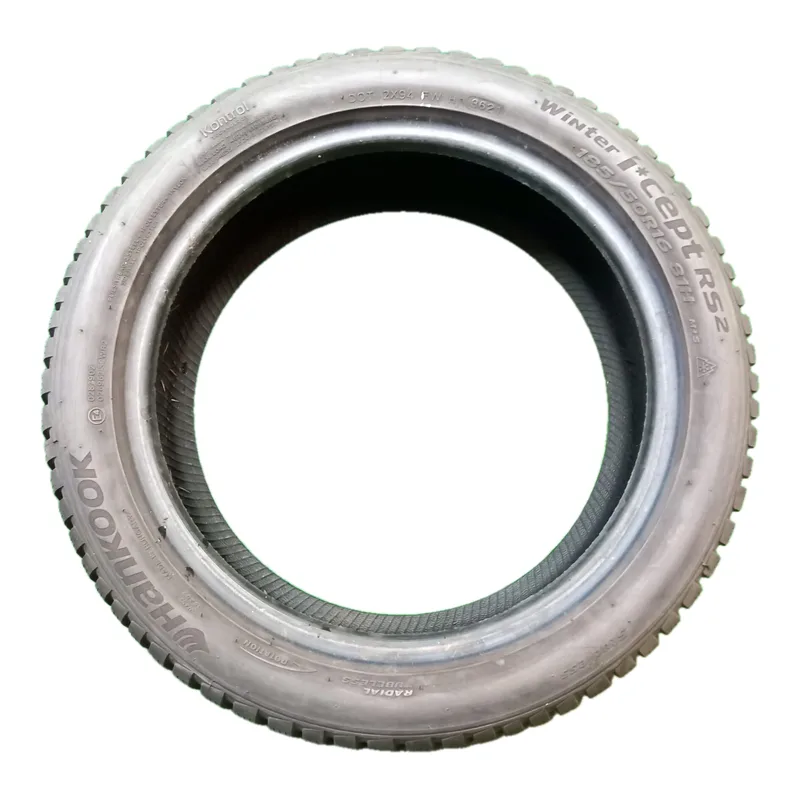 Hankook Winter i*cept RS2 185/50 R16 81H usato