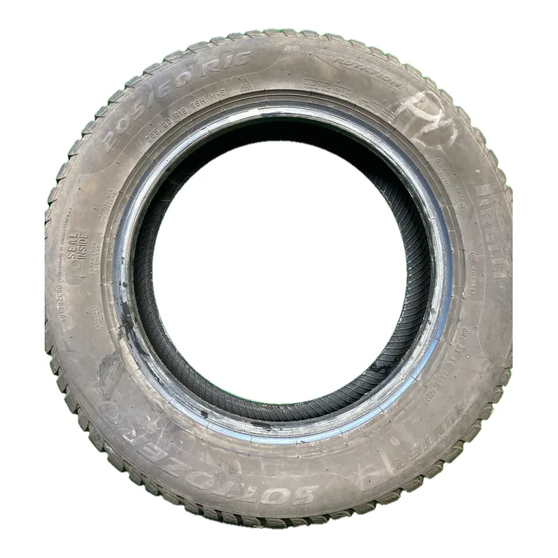 Pirelli Sottozero 3 Winter 205/60 R16 usato