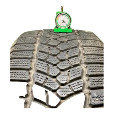 Firestone Winterhawk 3 215/55 R17 98V usato
