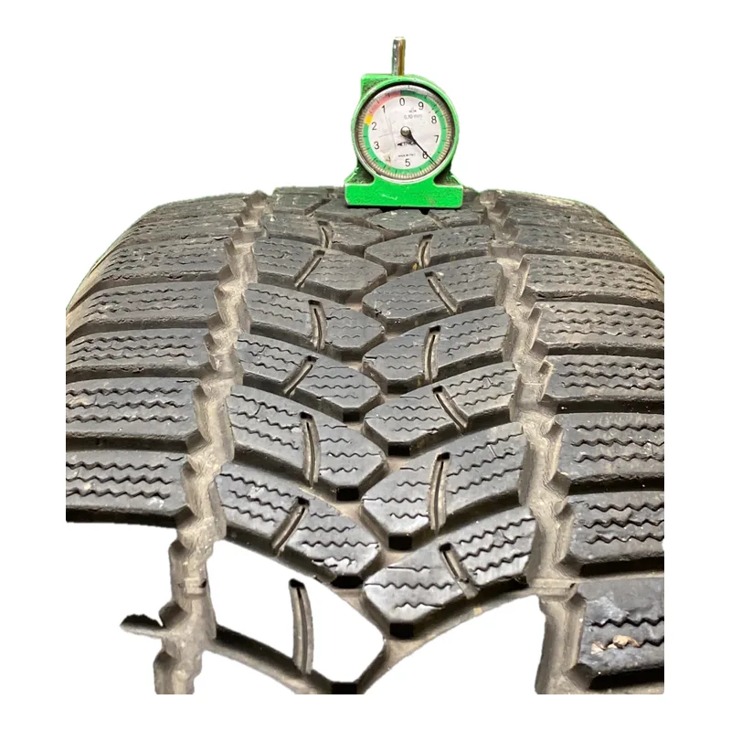 Firestone Winterhawk 3 215/55 R17 98V usato