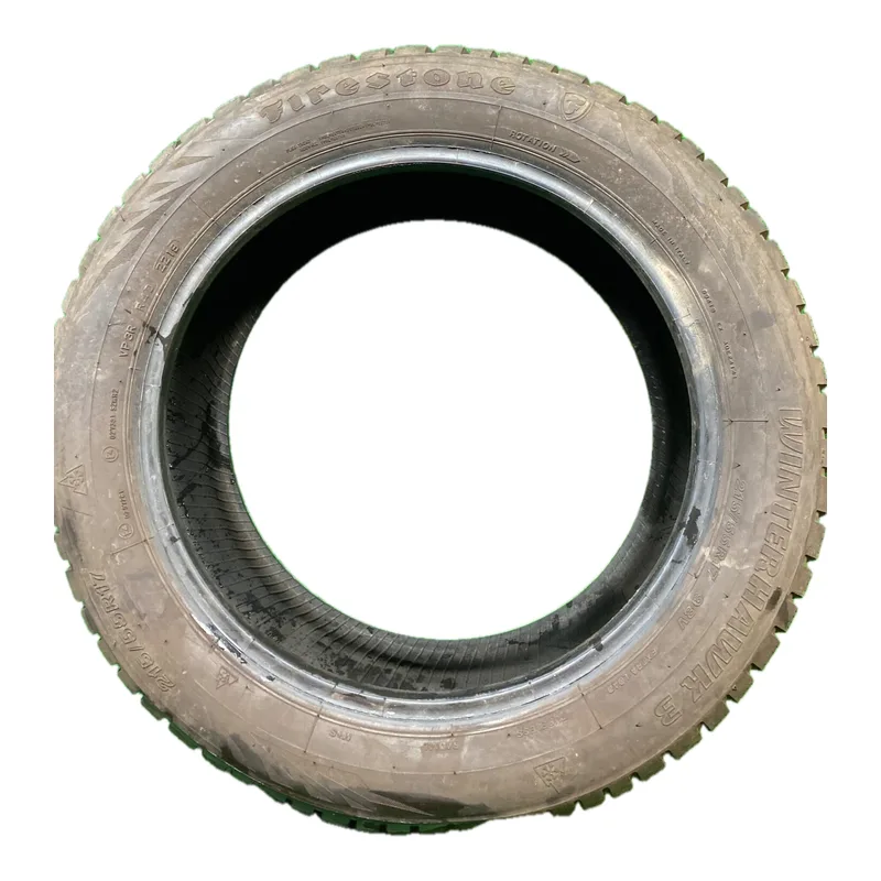 Firestone Winterhawk 3 215/55 R17 98V usato
