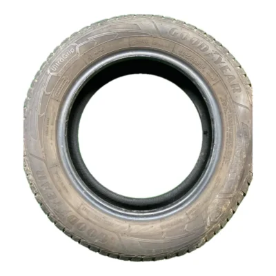 Goodyear UltraGrip Performance+ 215/60 R16 usati