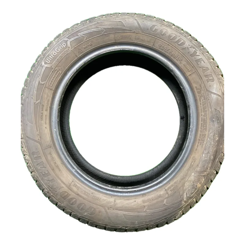 Goodyear UltraGrip Performance+ 215/60 R16 usati