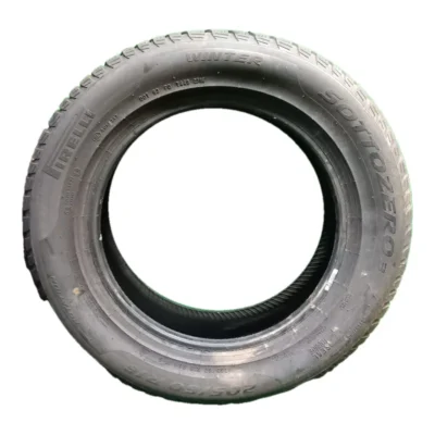 Pirelli Winter Sottozero 3 205/60 R16 usato
