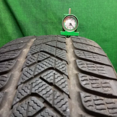 Pirelli Winter Sottozero 3 235/55 R19 91V usato