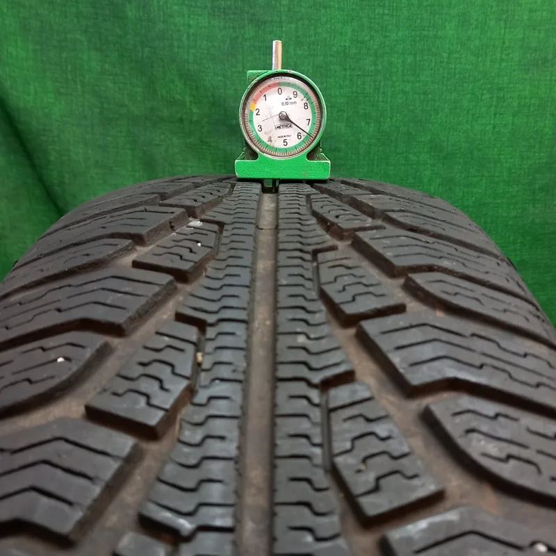 Uniroyal MS plus 77 215/55 R17 98V invernale usato