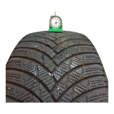 Firestone Winterhawk 4 225/50 R17 98H usato