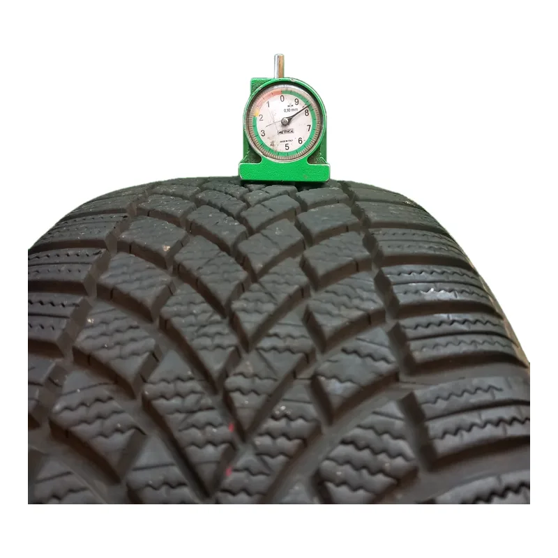 Bridgestone Blizzak LM005 205/45 R17 88V usato