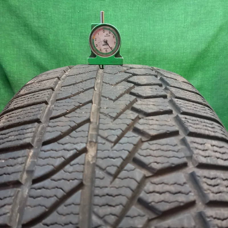 Goodride ZuperSnow Z-507 225/55 R18 usato