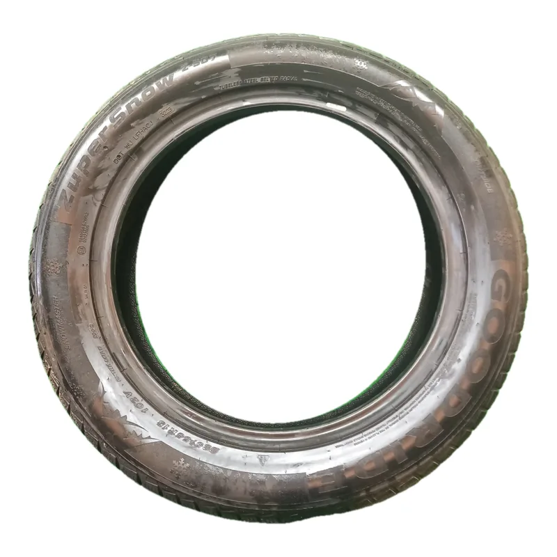 Goodride ZUPER SNOW Z-507 225/55 R18 usato