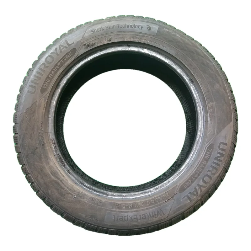 Uniroyal WinterExpert 215/60 R17 96H usato
