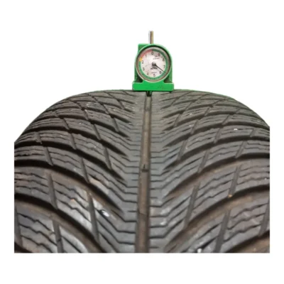 Michelin Pilot Alpin 5 235/45 R19 99V usato