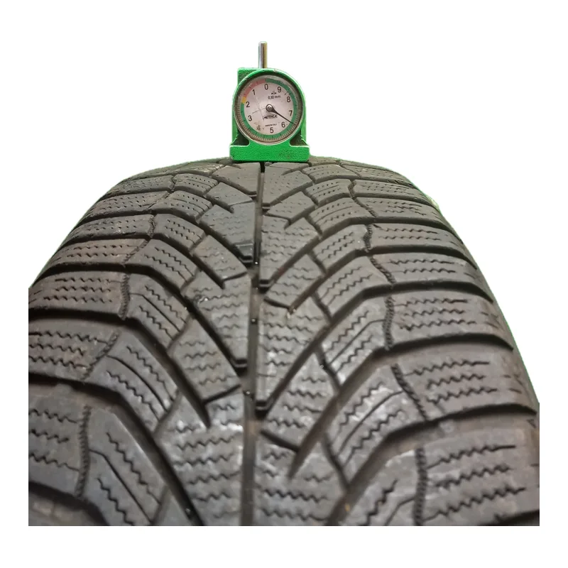 Kumho WINTERCRAFT WP52 215/60 R17 usato