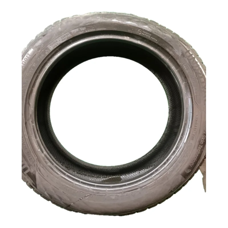 Uniroyal WinterEXPERT 235/50 R19 usato 7,5 mm