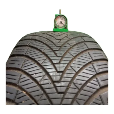 Kumho SOLUS 4S HA32 SUV 235/50 R18 101V usato