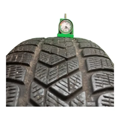 Pirelli Scorpion Winter 235/65 R18 usato
