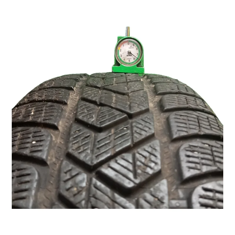 Pirelli Scorpion Winter 235/65 R18 usato