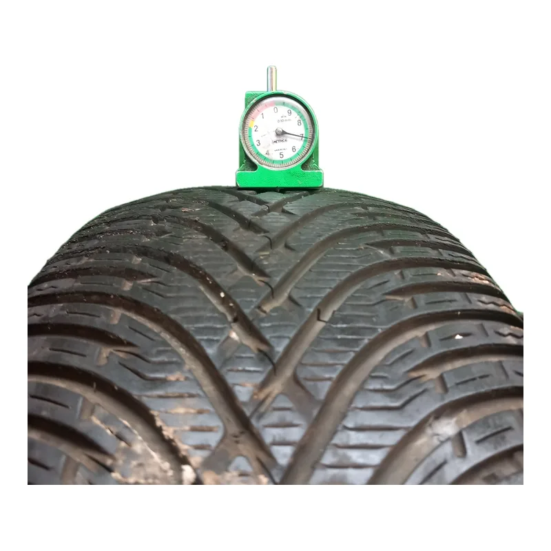 Kleber Krisalp HP3 215/65 R17 99V invernale usato