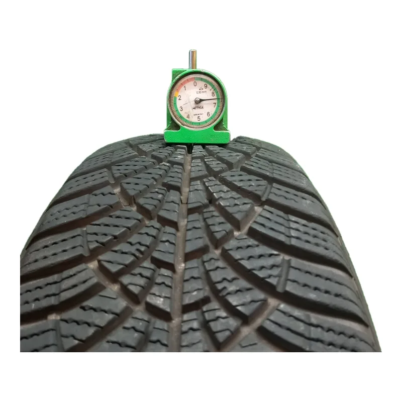 Goodyear Ultra Grip 9+ 185/55 R15 82T invernale usato
