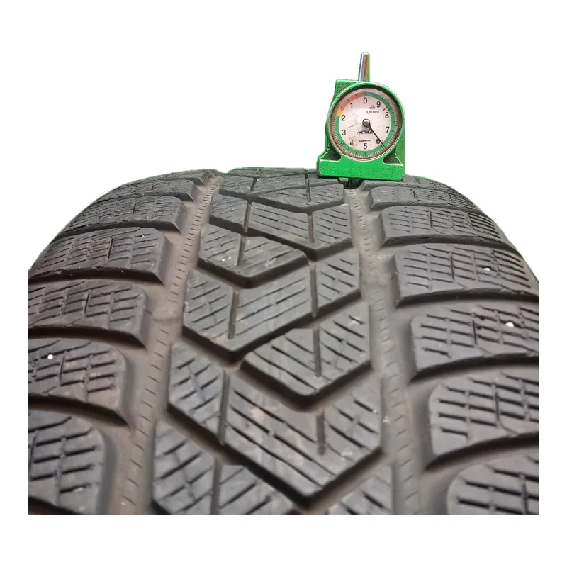 Pirelli Scorpion Winter 235/50 R19 103H usato