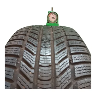 Continental WinterContact TS 870 P 235/55 R19 usato