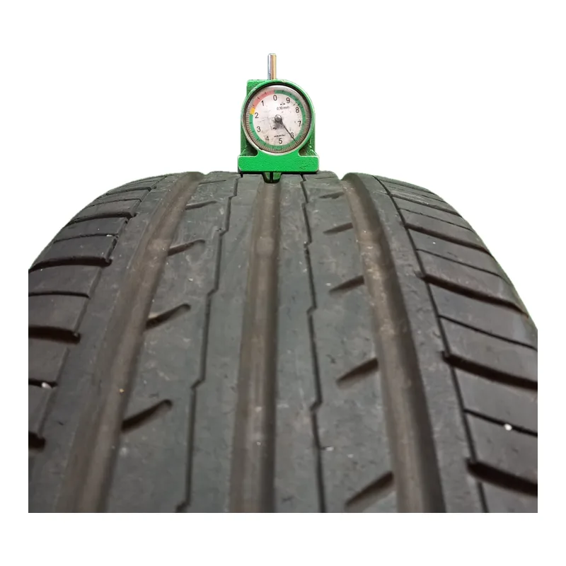 Yokohama BluEarth-ES ES32 215/55 R17 94V usato