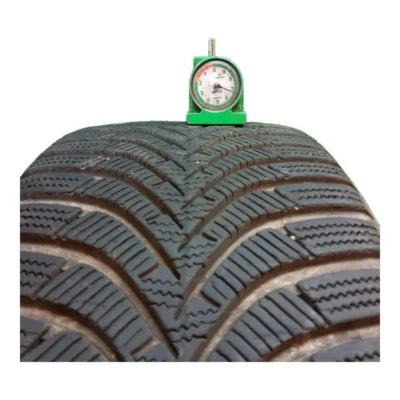 Hankook Winter i*cept RS2 225/45 R17 94H usato