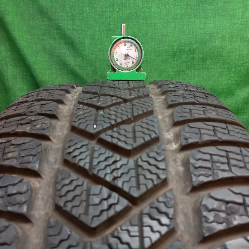 Pirelli Winter Sottozero 3 245/45 R19 98W usato