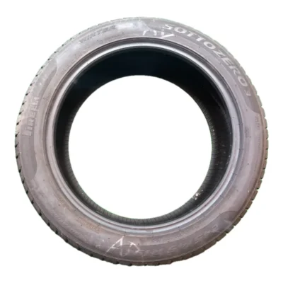Pirelli Winter Sottozero 3 245/45 R19 98W usato
