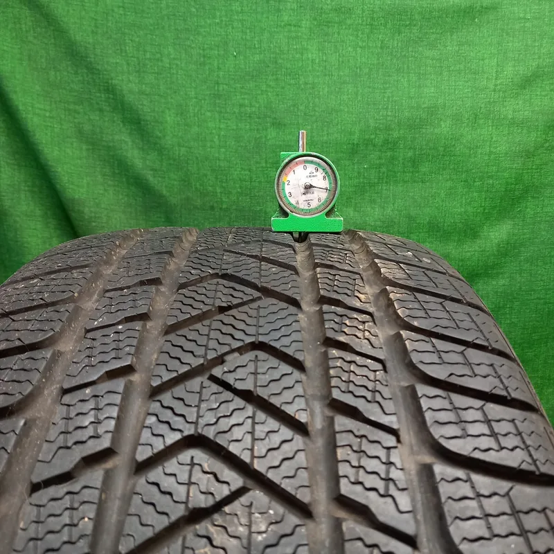 Pirelli Winter Sottozero 3 275/40 R19 usato