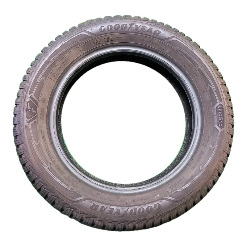 Goodyear UltraGrip 9+ 175/65 R15 usato