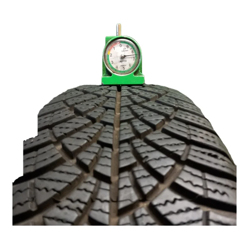 Goodyear UltraGrip 9+ 185/55 R15 82T invernale usato