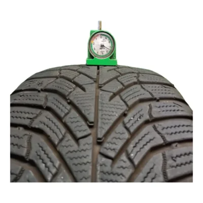 Kumho Wintercraft WP52 215/55 R17 98V usato