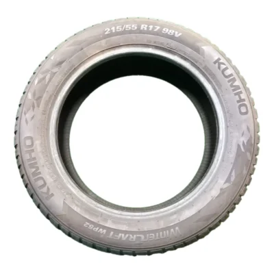 Kumho Wintercraft WP52 215/55 R17 98V usato
