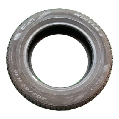 Pirelli Winter 2 Cinturato 205/60 R16 96H usato