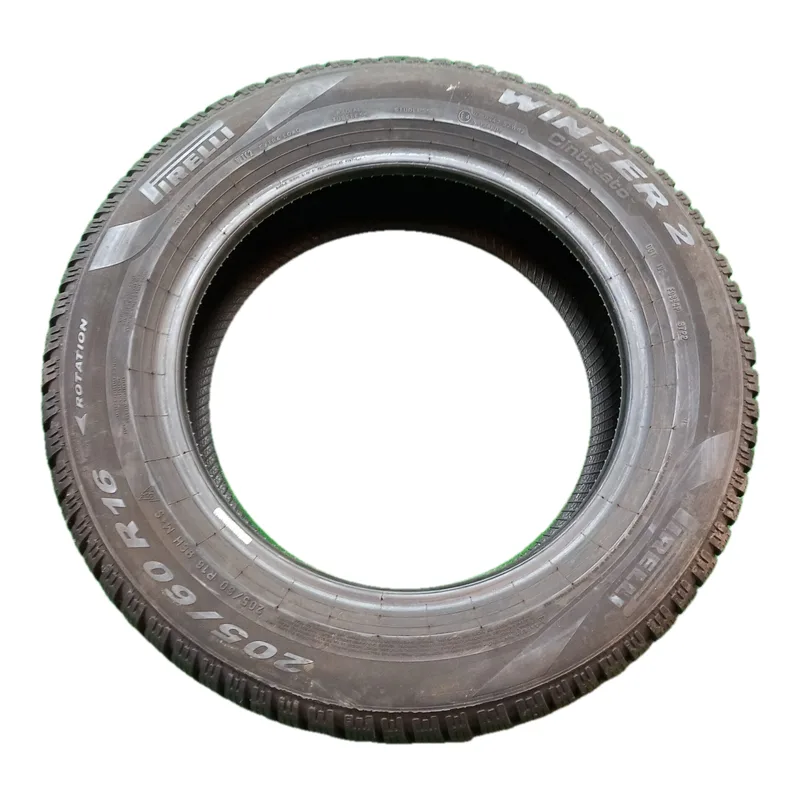 Pirelli Winter 2 Cinturato 205/60 R16 96H usato